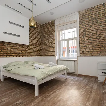 Spacious & Minimalistic In Downtown 公寓