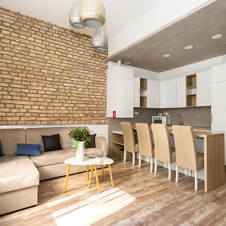 Spacious & Minimalistic In Downtown * Saraybosna