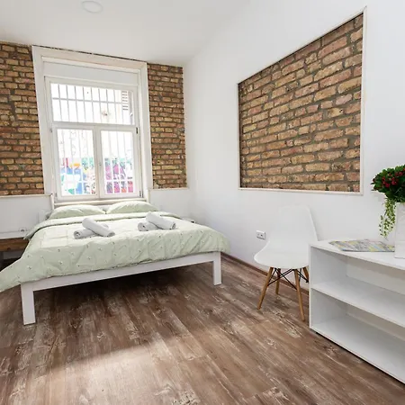 Spacious & Minimalistic In Downtown Saraybosna