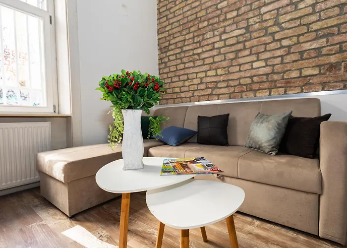 Spacious & Minimalistic In Downtown דירה סראייבו