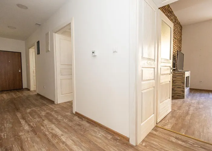 Spacious & Minimalistic In Downtown דירה