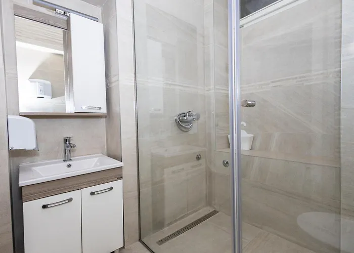 Spacious & Minimalistic In Downtown 公寓